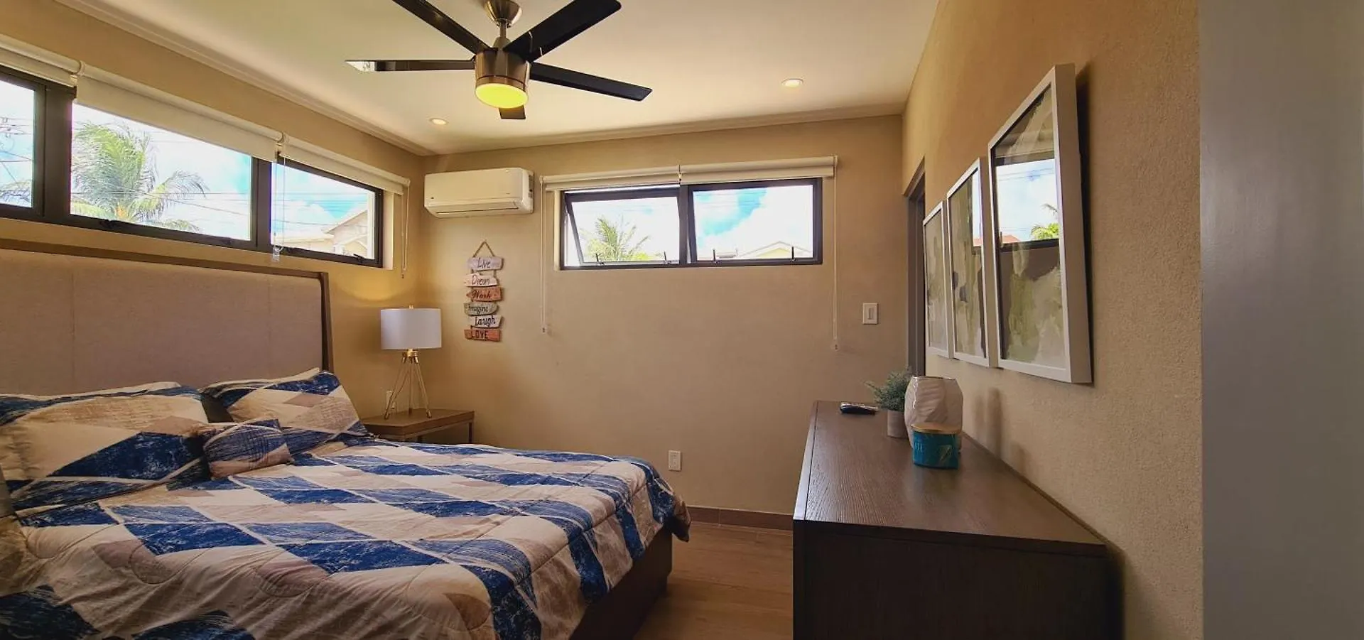 بيت للعطل Moderno Apartments سانت بيتير
